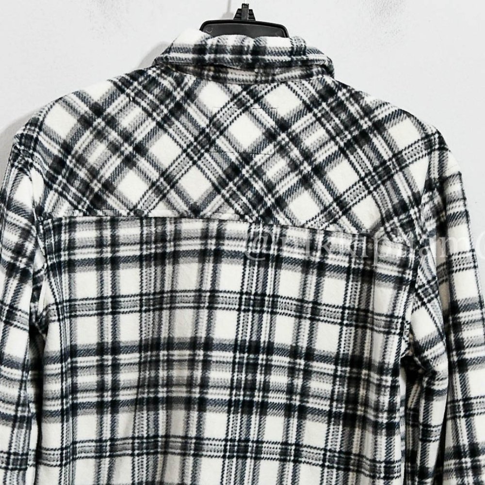 NWT Sage Ladies' Plush Shirt Jacket in White - Picture 5 of 7
